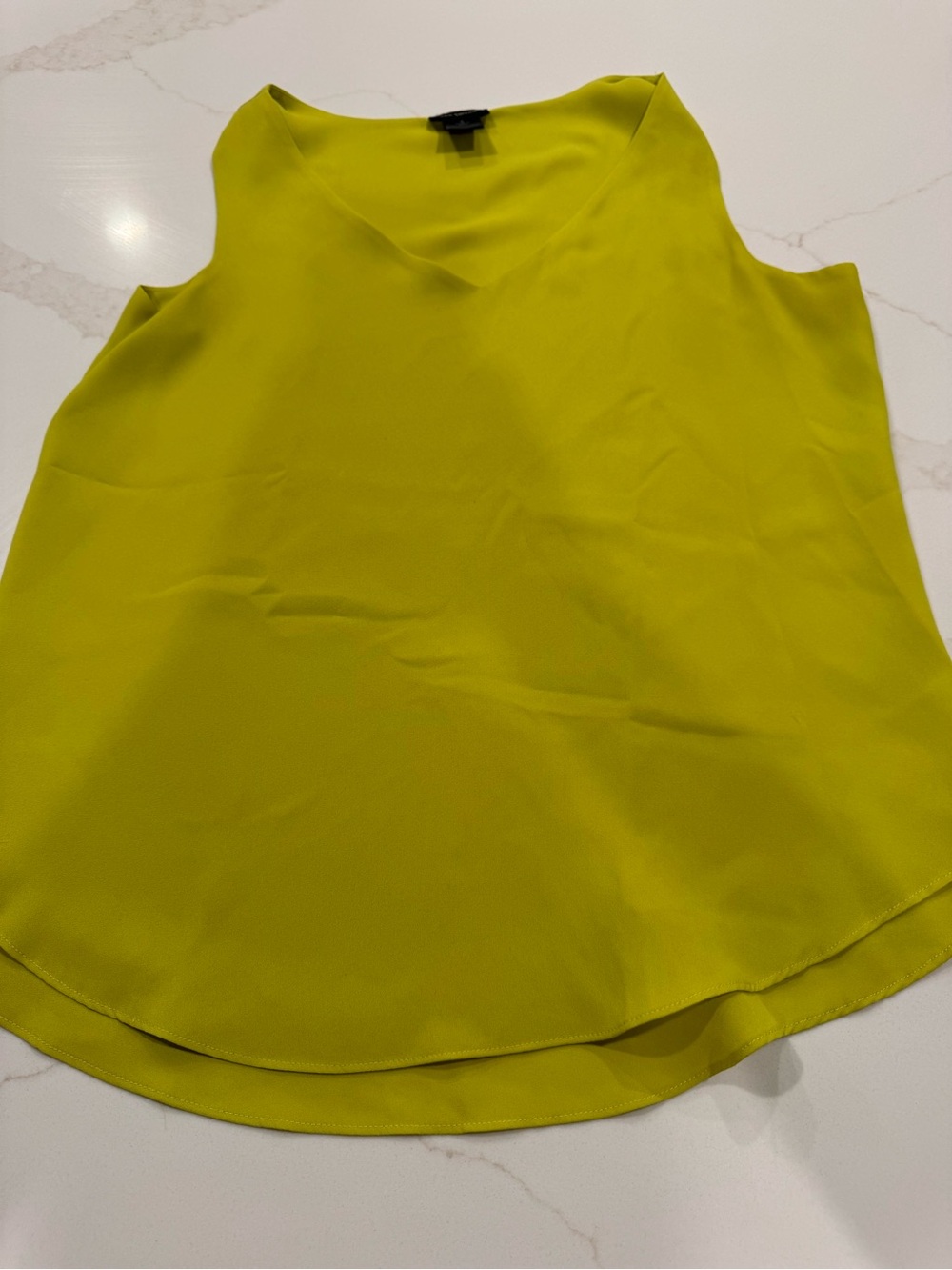 Ann Taylor Sleeveless V-Neck Shell Top in Chartreuse